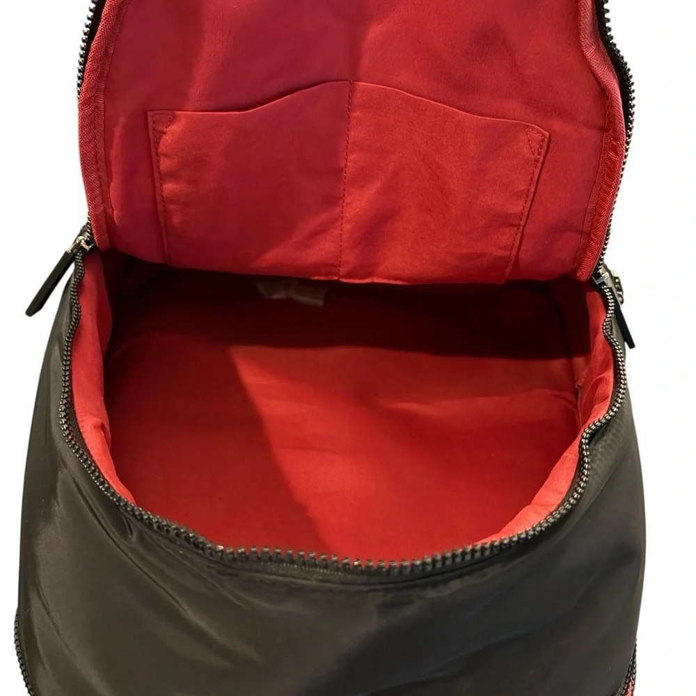 Adrienne Vittadini Travel Collection Black Nylon Backpack Logo‎ Luggage Tag NWT